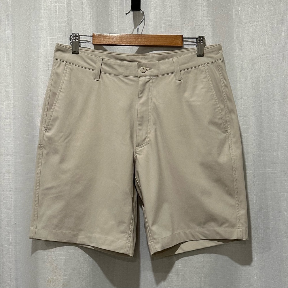 FootJoy 9“ Inseam Men Golf Shorts im Color Stone Size W33